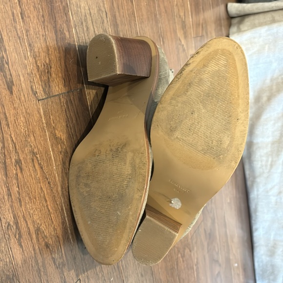 Nine West Mayley tan suede block heeled ankle booties size 9 - Picture 4 of 6